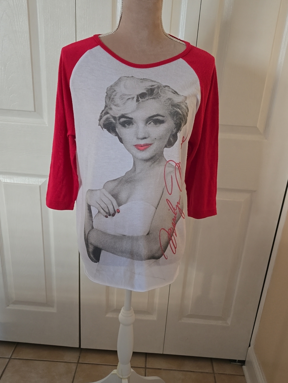 Marilyn Monroe Red & White Raglan Graphic Long Sleeve Tee Size Xl